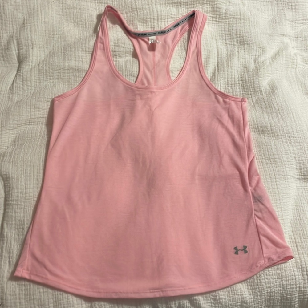 Under Armour pink athletic tank top. Size M.Very Good condition. Smoke free home